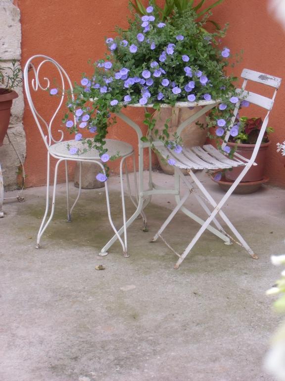 Bed and Breakfast Petit Grenier Douillet De Cathie Roquemaure  Exteriér fotografie
